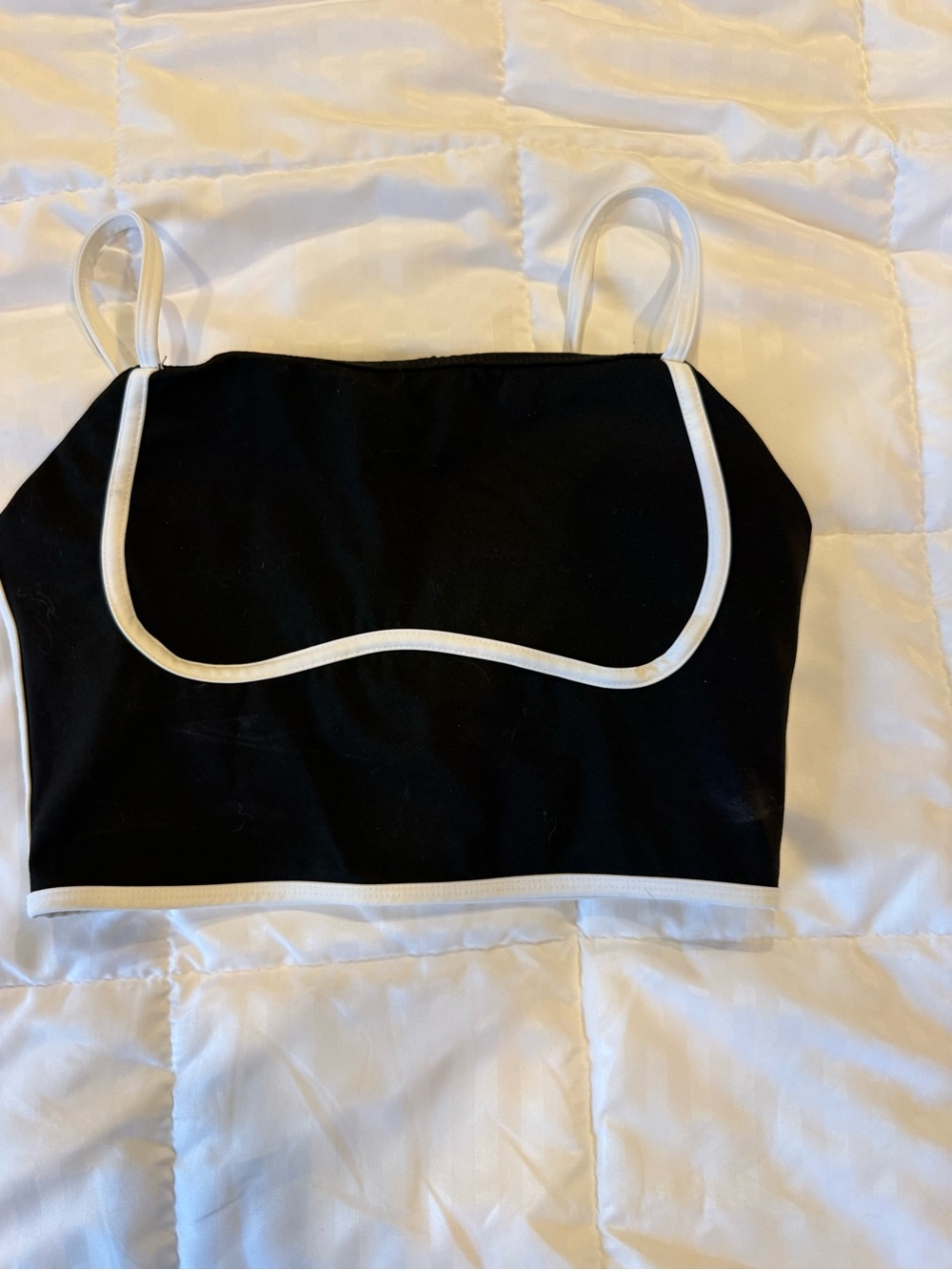 Sold! ALO Yoga Black Crop Top